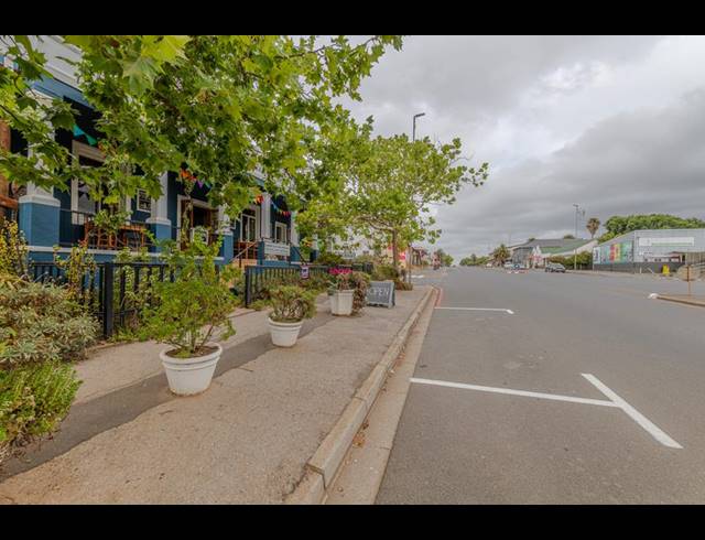 BUSINESS FOR SALE IN RIVIERSONDEREND